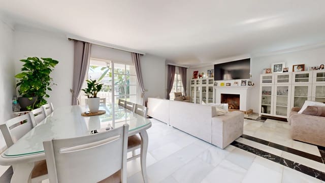 6 sypialnia Dom blizniak na sprzedaż w Golden Mile, Marbella z basenem garażem - 3 500 000 € (Ref: 9433449)