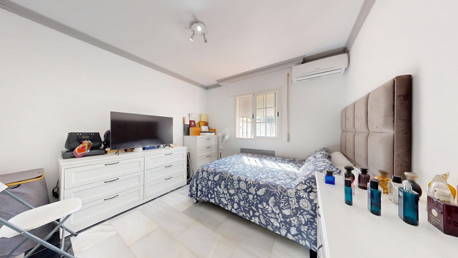 6 sypialnia Dom blizniak na sprzedaż w Golden Mile z basenem garażem - 3 500 000 € (Ref: 9433449)