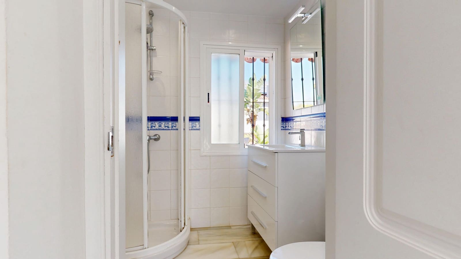 6 sypialnia Dom blizniak na sprzedaż w Golden Mile z basenem garażem - 3 500 000 € (Ref: 9433449)