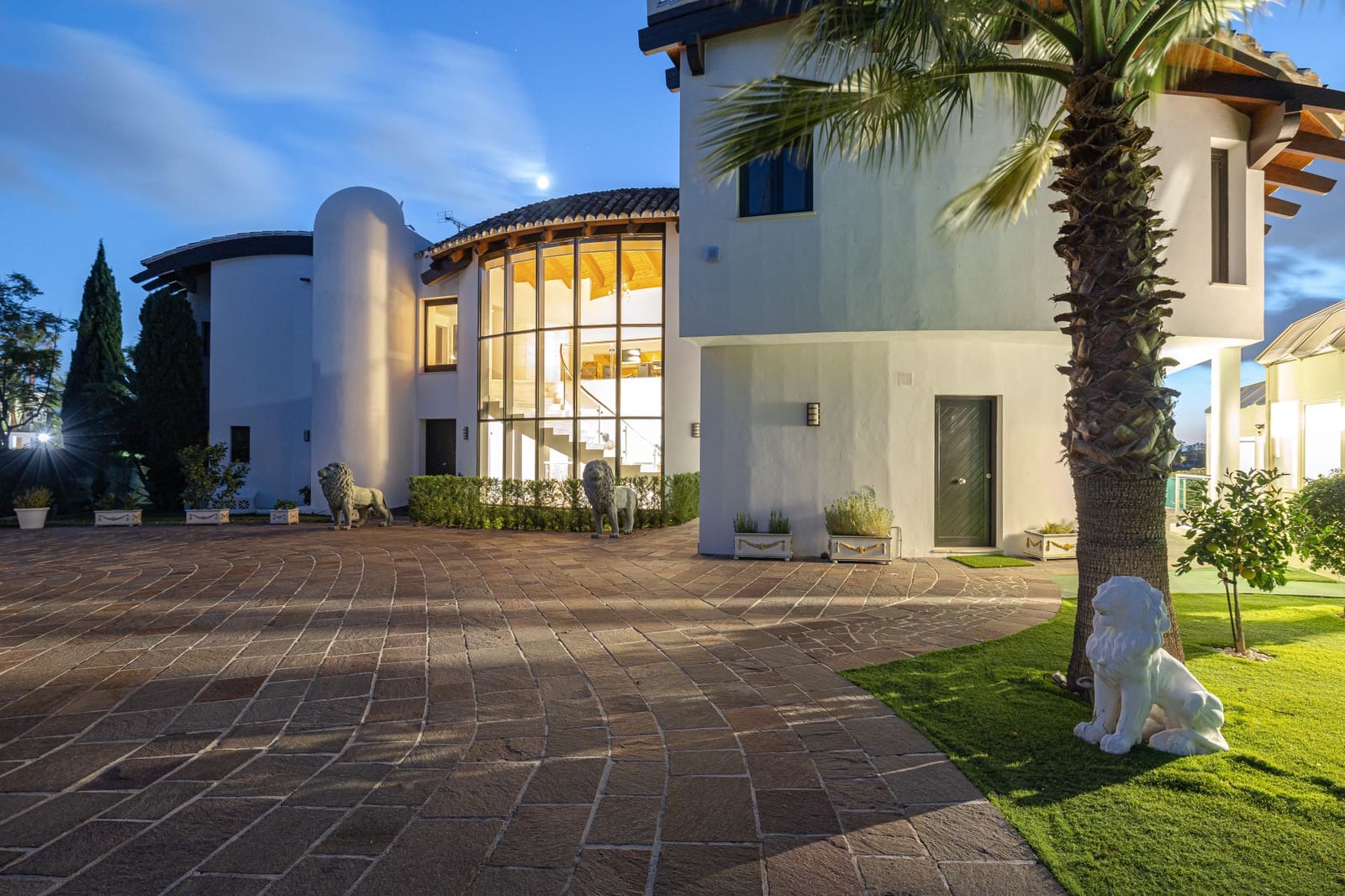 8 bedroom Villa for sale in Los Flamingos with pool garage - € 5,500,000 (Ref: 9433452)