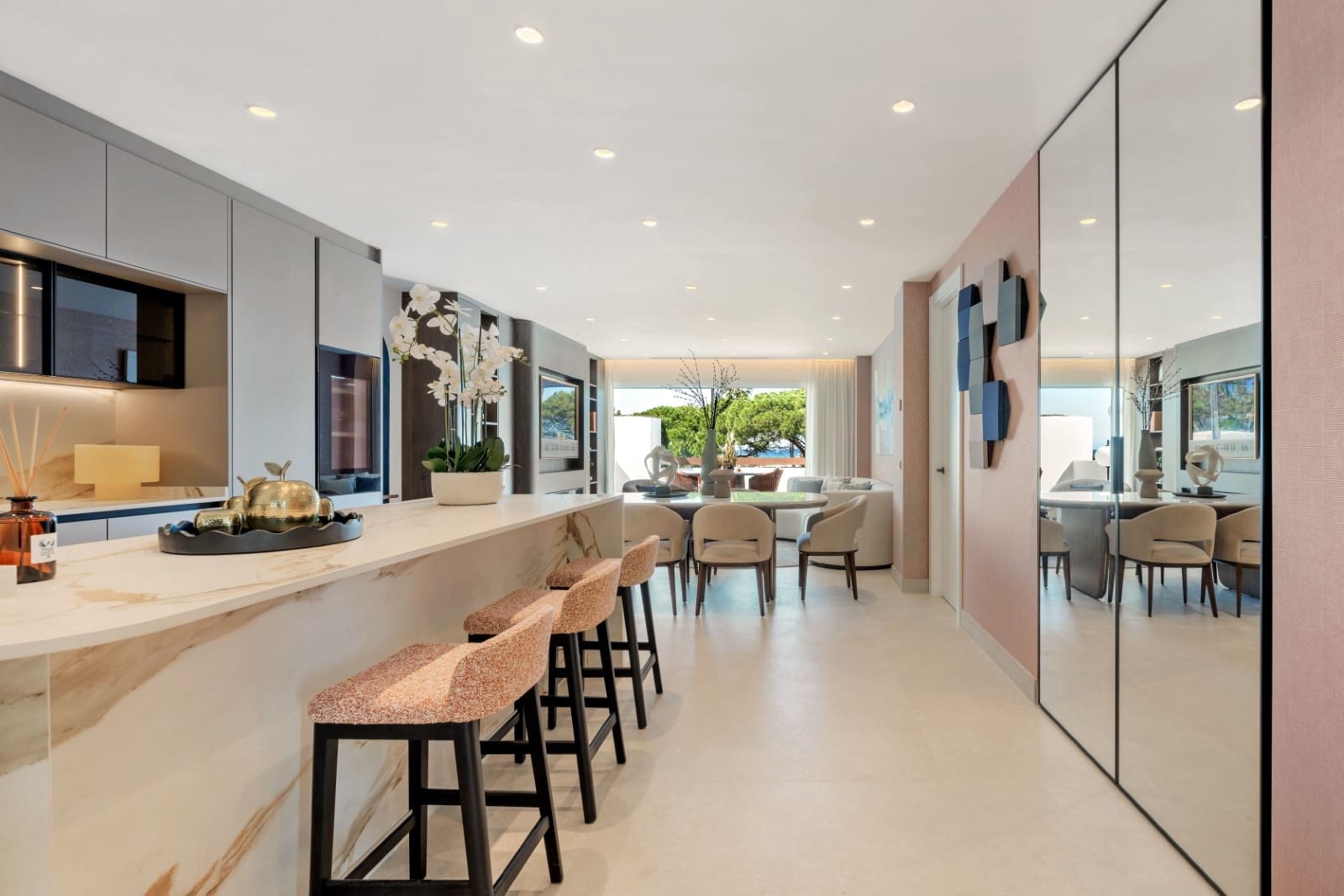 3 bedroom Apartment for sale in Marbella with pool garage - € 2,250,000 (Ref: 9433455)