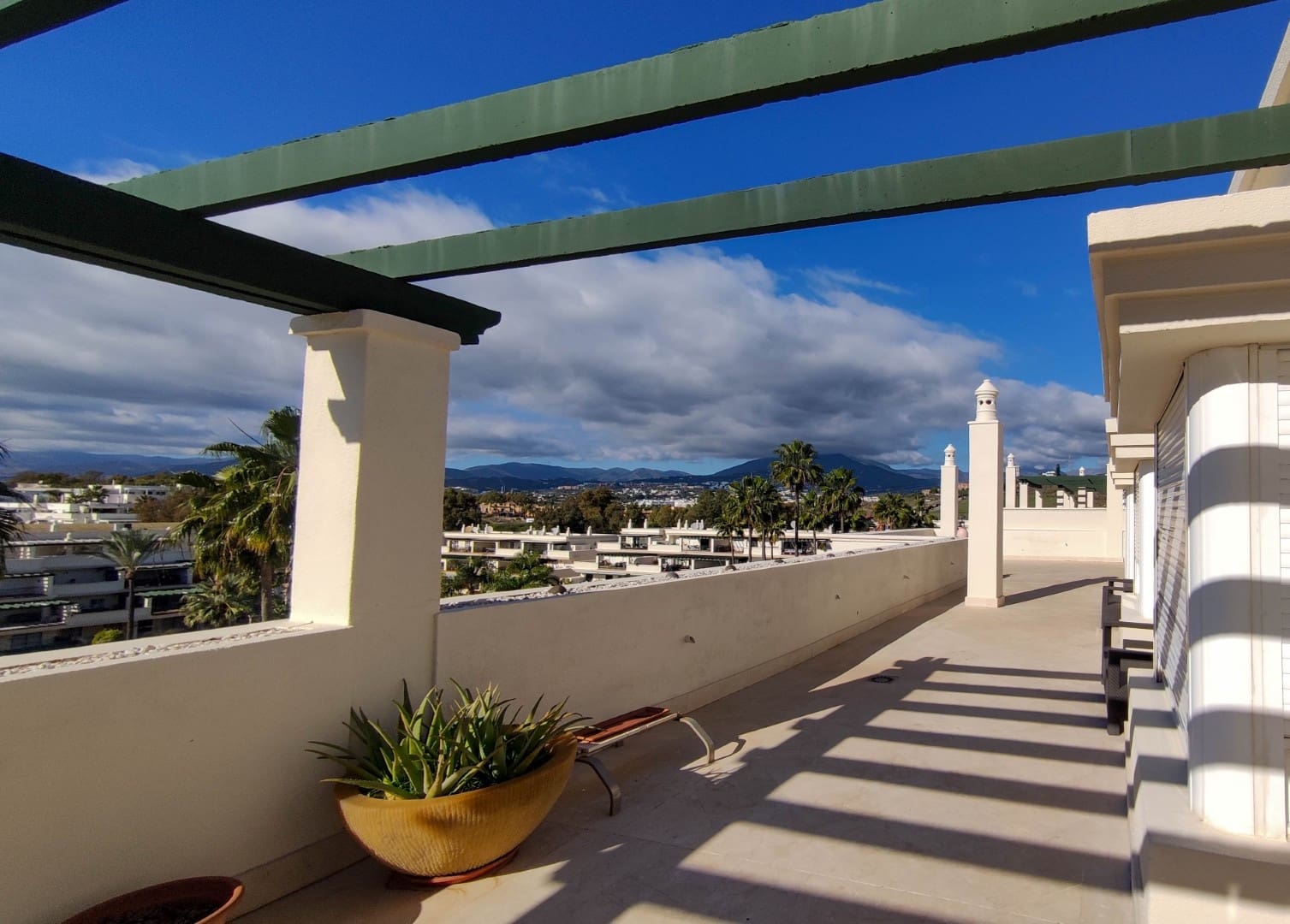 3 bedroom Penthouse for sale in Marbella with pool garage - € 1,085,000 (Ref: 9433458)
