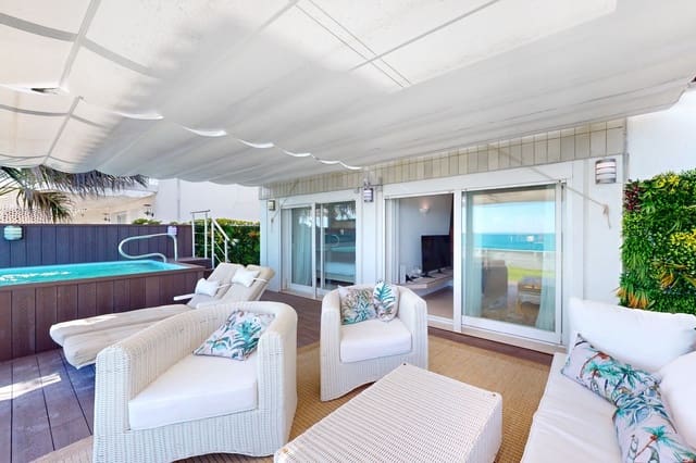 4 quarto Apartamento de Praia para venda em Bahía Dorada, Estepona com piscina garagem - 949 000 € (Ref: 9433459)