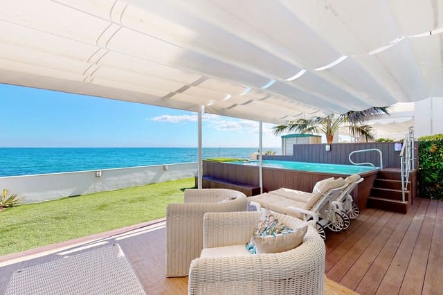 4 quarto Apartamento de Praia para venda em Bahía Dorada, Estepona com piscina garagem - 949 000 € (Ref: 9433459)