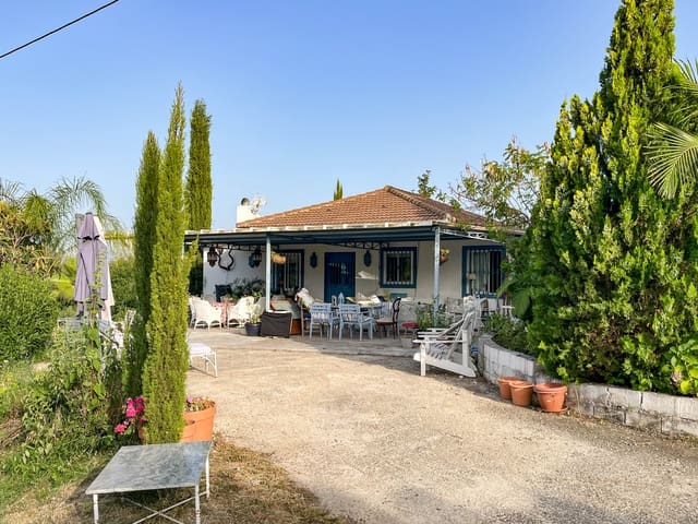 4 soveværelse Finca/Landehus til salg i Guaro med garage - € 318.500 (Ref: 9433464)