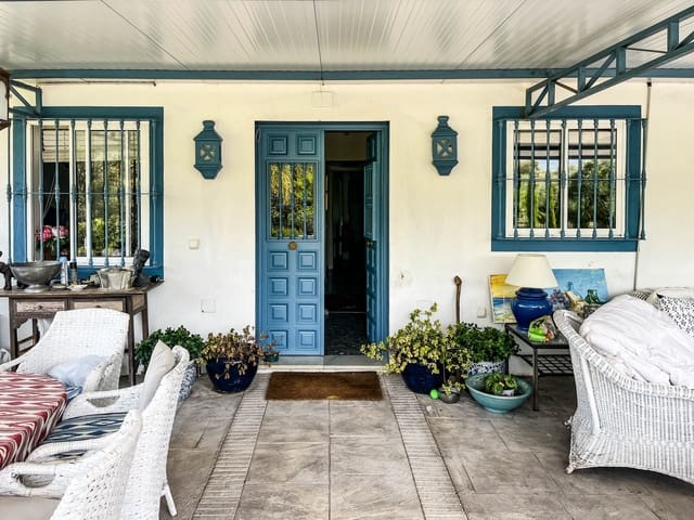 4 soveværelse Finca/Landehus til salg i Guaro med garage - € 318.500 (Ref: 9433464)