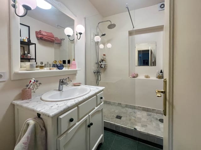 4 soveværelse Finca/Landehus til salg i Guaro med garage - € 318.500 (Ref: 9433464)