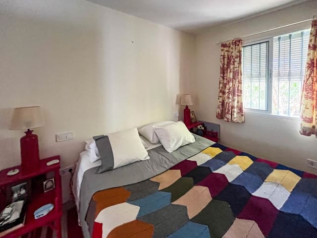 4 soveværelse Finca/Landehus til salg i Guaro med garage - € 318.500 (Ref: 9433464)