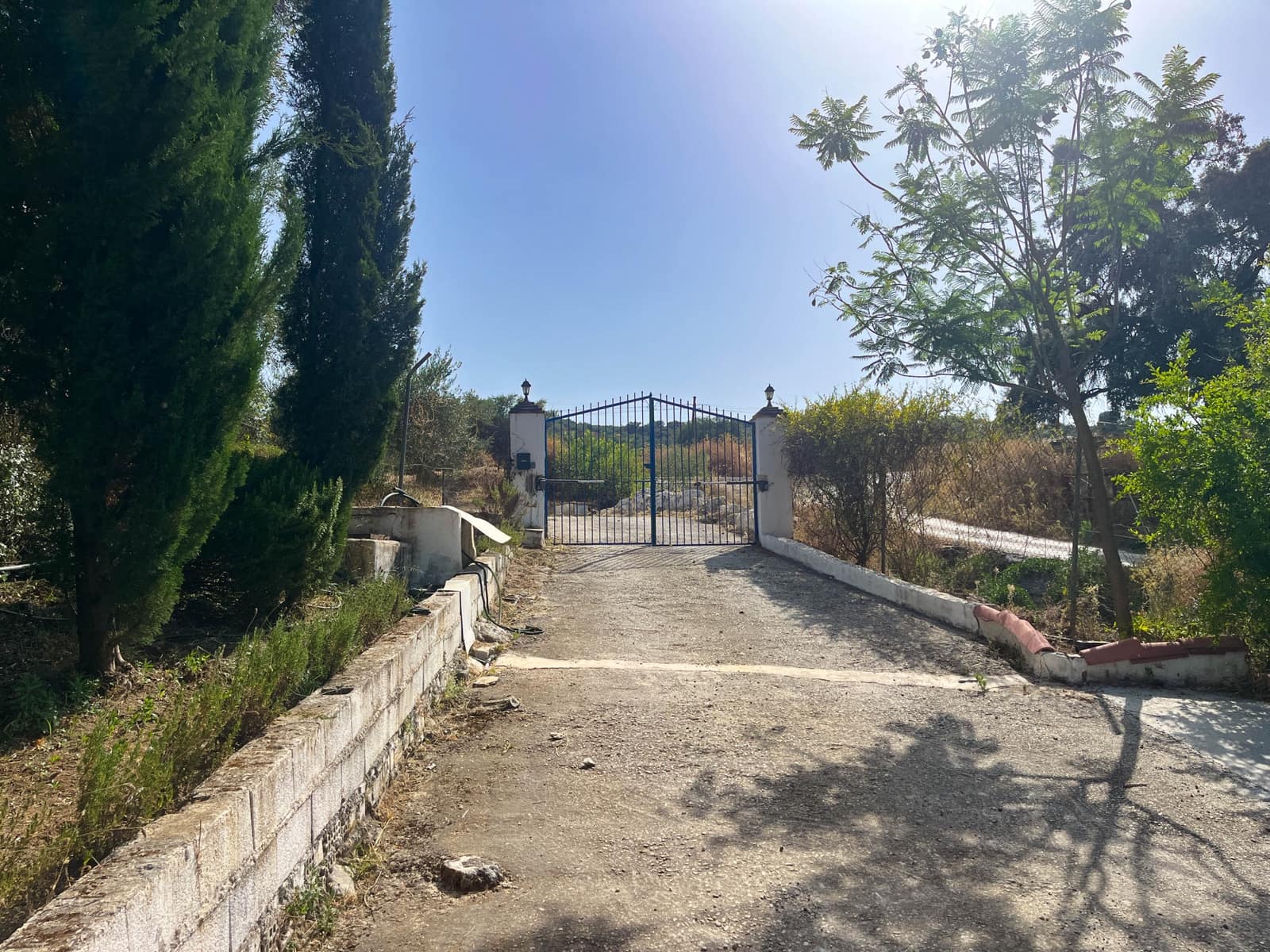 4 bedroom Finca/Country House for sale in Guaro with garage - € 318,500 (Ref: 9433464)