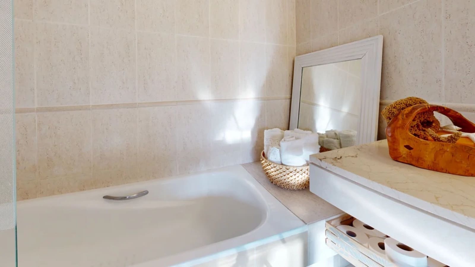 3 soveværelse Lejlighed til salg i Manilva med swimmingpool garage - € 400.000 (Ref: 9448558)