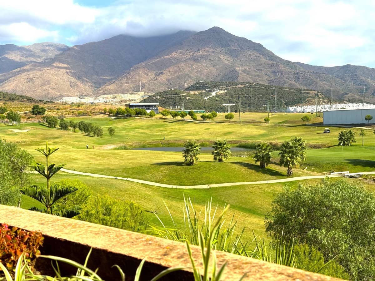 3 soverom Hus til salgs i Estepona med svømmebasseng garasje - € 535 000 (Ref: 9503814)