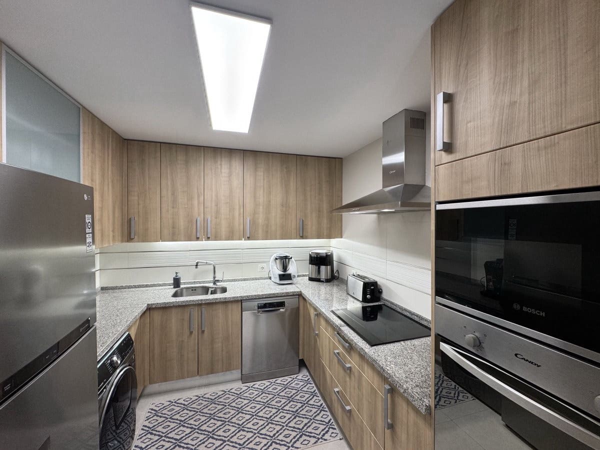 3 sypialnia Dom na sprzedaż w Estepona z basenem garażem - 539 900 € (Ref: 9503814)