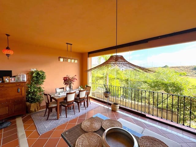 3 chambre Maison de Ville à vendre à Estepona Golf, Estepona avec piscine garage - 539 900 € (Ref: 9503814)