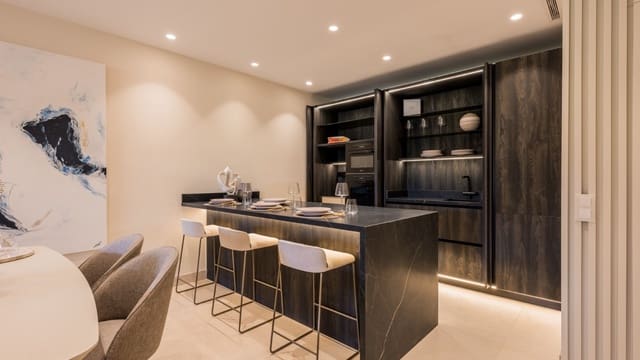 Apartamento de 3 habitaciones en Costalita, Estepona en venta con piscina garaje - 1.825.000 € (Ref: 9511984)