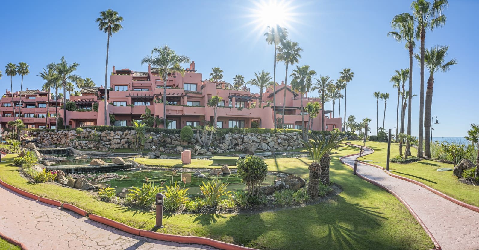 3 soveværelse Penthouse til salg i Estepona med swimmingpool garage - € 2.995.000 (Ref: 9511985)