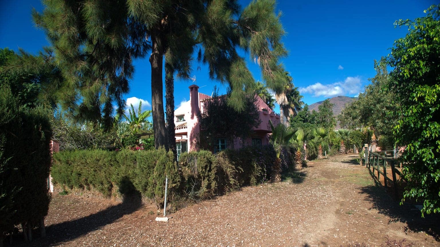 3 soveværelse Finca/Landehus til salg i Estepona med garage - € 875.000 (Ref: 9567980)