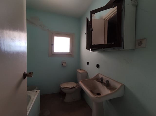 2 soveværelse Finca/Landehus til salg i El Padrón, Estepona med swimmingpool - € 550.000 (Ref: 9567981)