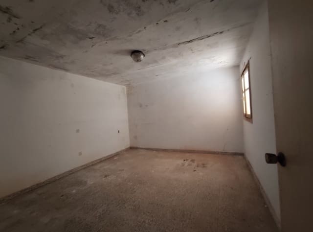 2 soveværelse Finca/Landehus til salg i El Padrón, Estepona med swimmingpool - € 550.000 (Ref: 9567981)