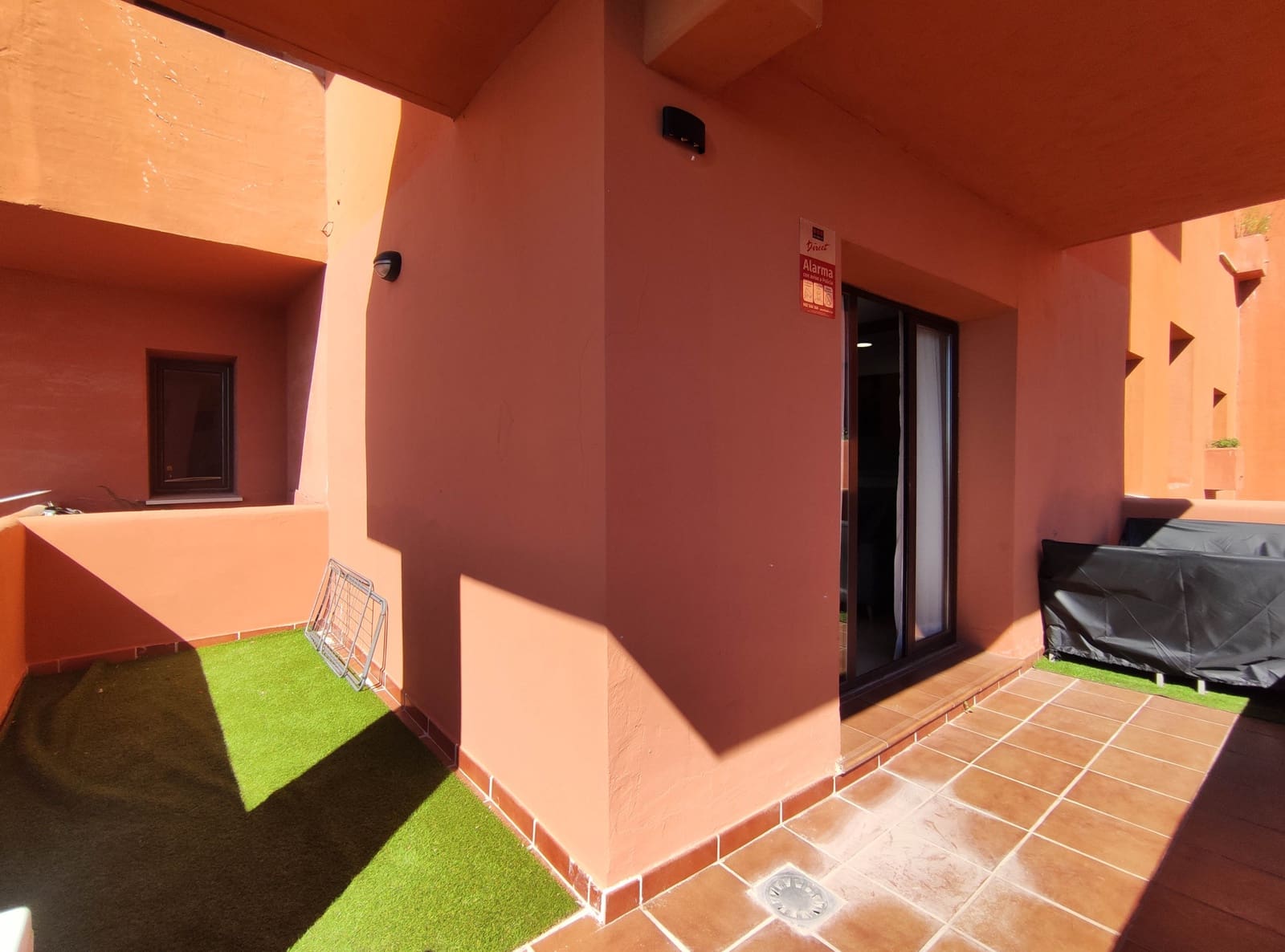 2 quarto Apartamento para venda em Estepona com piscina garagem - 365 000 € (Ref: 9610781)