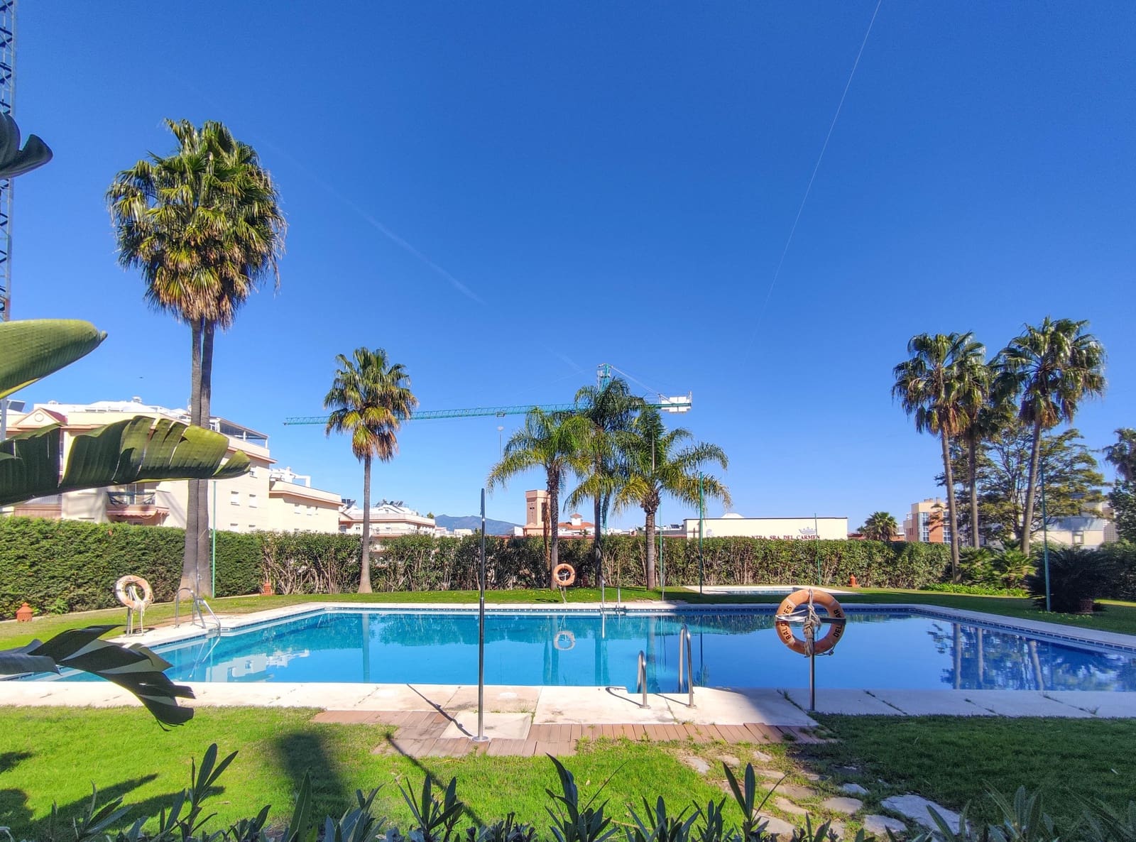 2 quarto Apartamento para venda em Estepona com piscina garagem - 365 000 € (Ref: 9610781)