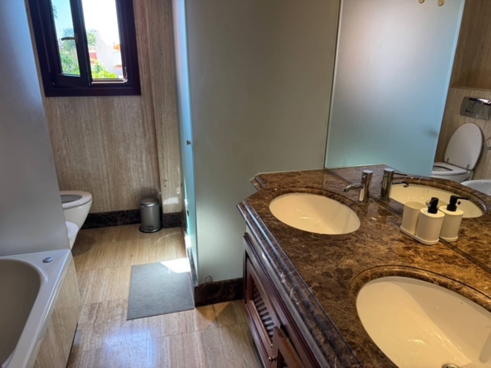 2 slaapkamer Appartement te koop in New Golden Mile met zwembad garage - € 585.000 (Ref: 9636409)