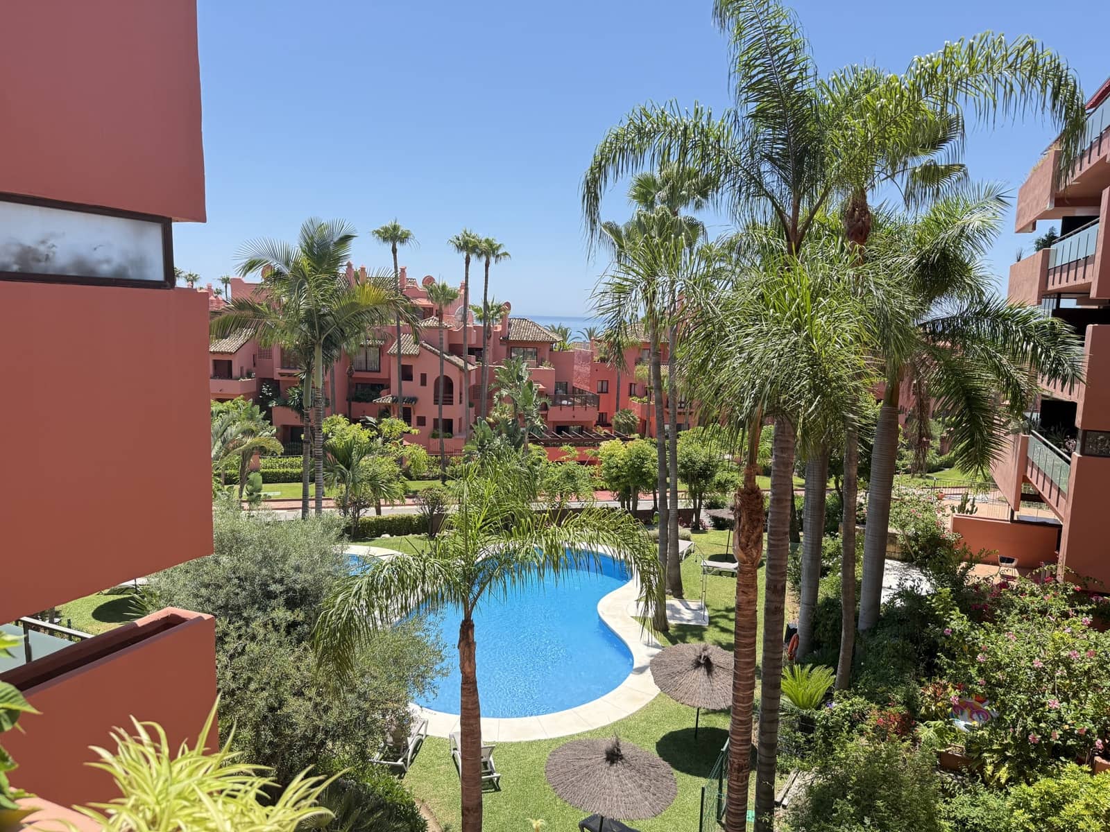 3 bedroom Apartment for sale in Guadalmansa with pool garage - € 630,000 (Ref: 9694656)