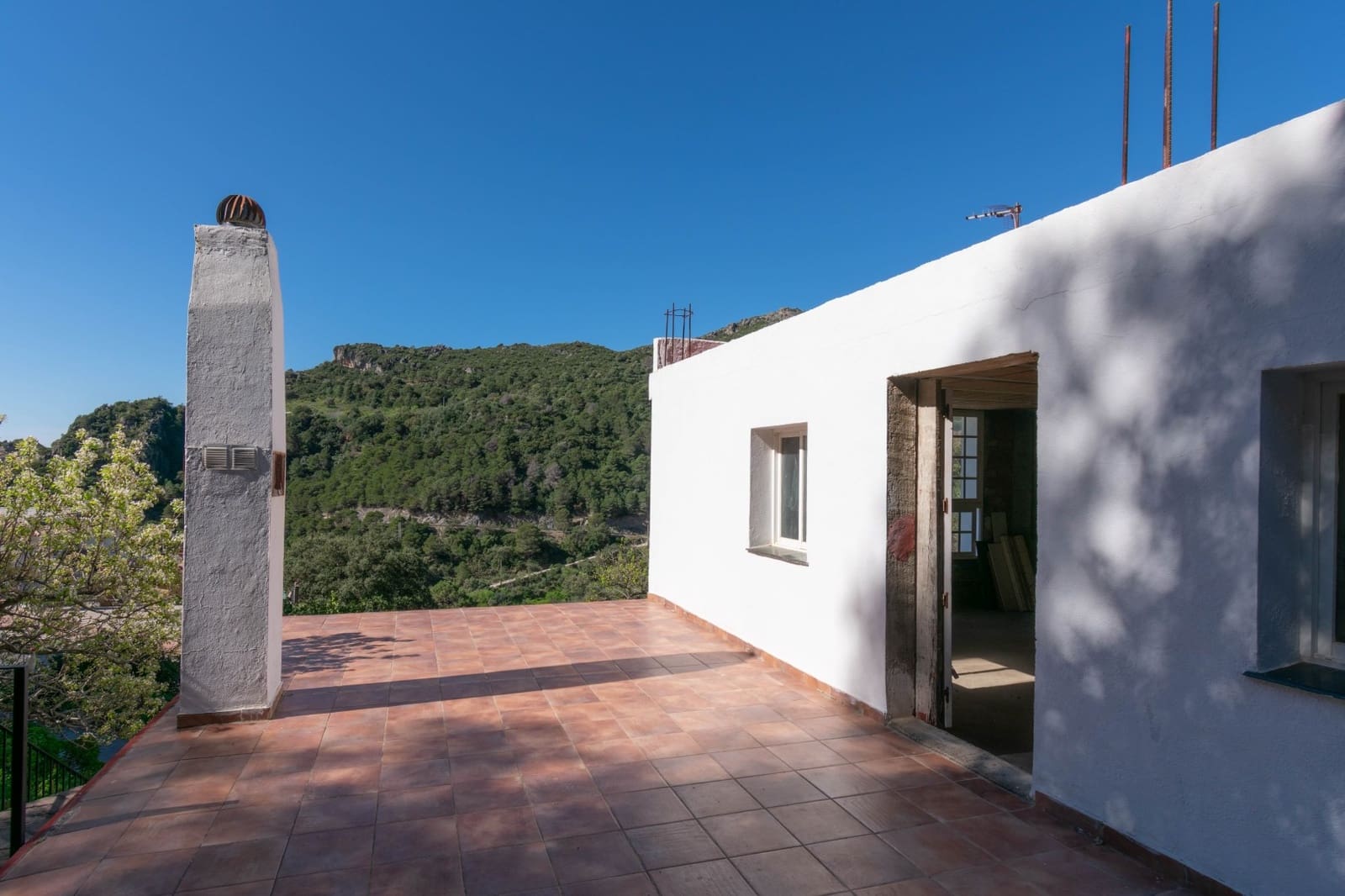 1 soveværelse Finca/Landehus til salg i Casares med swimmingpool garage - € 345.000 (Ref: 9698066)