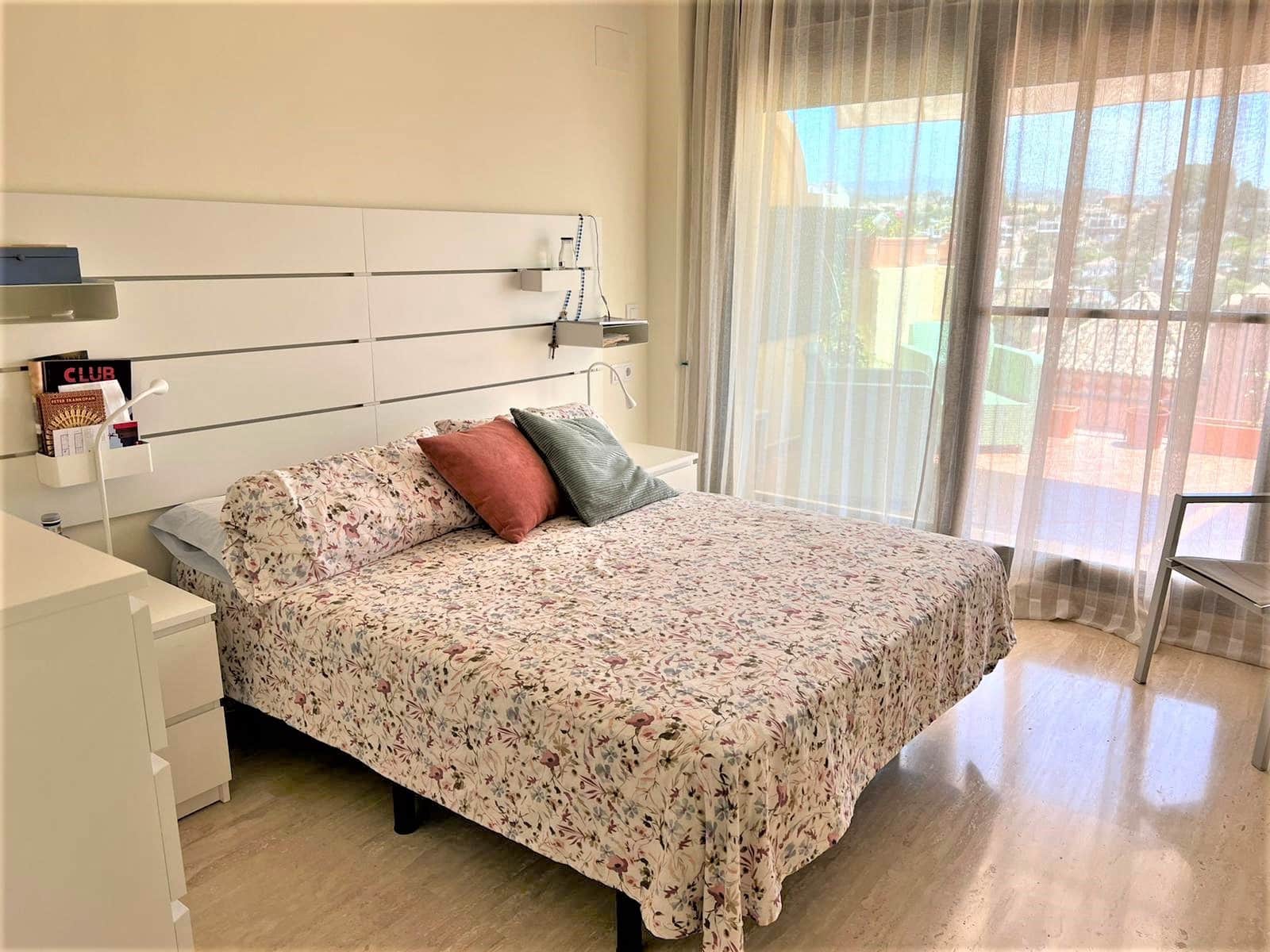 2 slaapkamer Penthouse te koop in Estepona met zwembad garage - € 338.000 (Ref: 9700392)