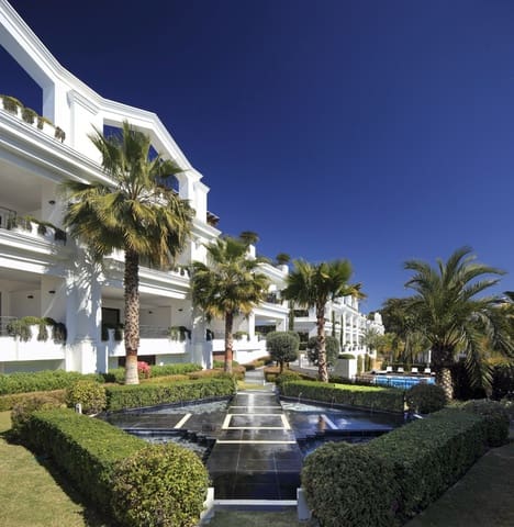 2 quarto Apartamento para venda em Seghers, Estepona com piscina garagem - 1 150 000 € (Ref: 9711050)