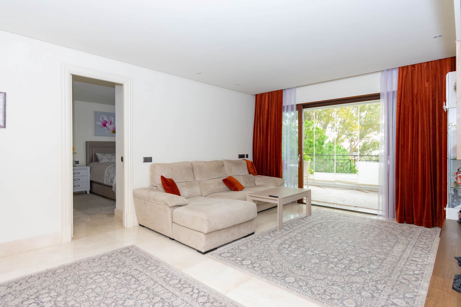 2 bedroom Apartment for sale in Estepona with pool garage - € 1,150,000 (Ref: 9711050)