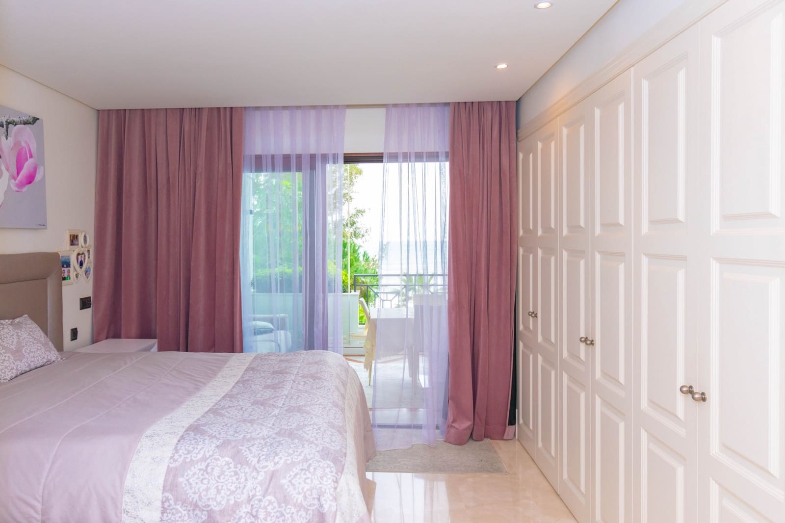 2 bedroom Apartment for sale in Estepona with pool garage - € 1,150,000 (Ref: 9711050)