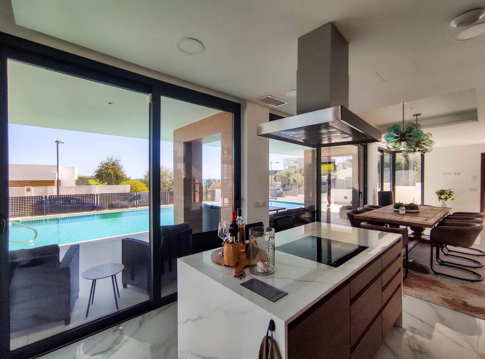 Chalet de 3 habitaciones en Estepona en venta con piscina garaje - 1.440.000 € (Ref: 9721053)