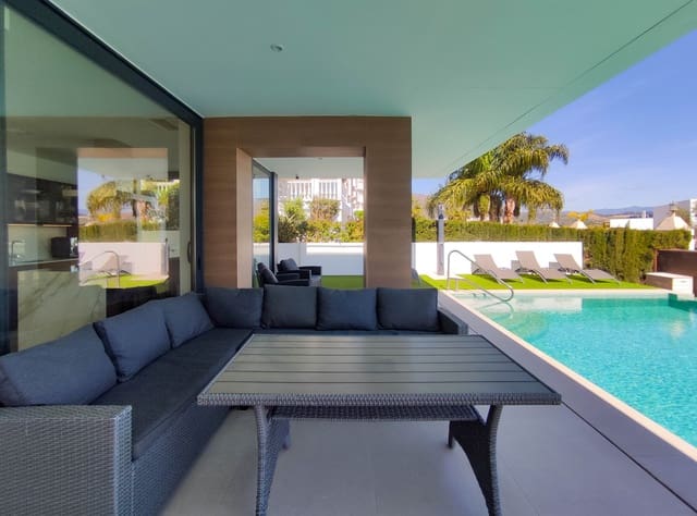 3 camera da letto Villa in vendita in Estepona con piscina garage - 1.440.000 € (Rif: 9721053)