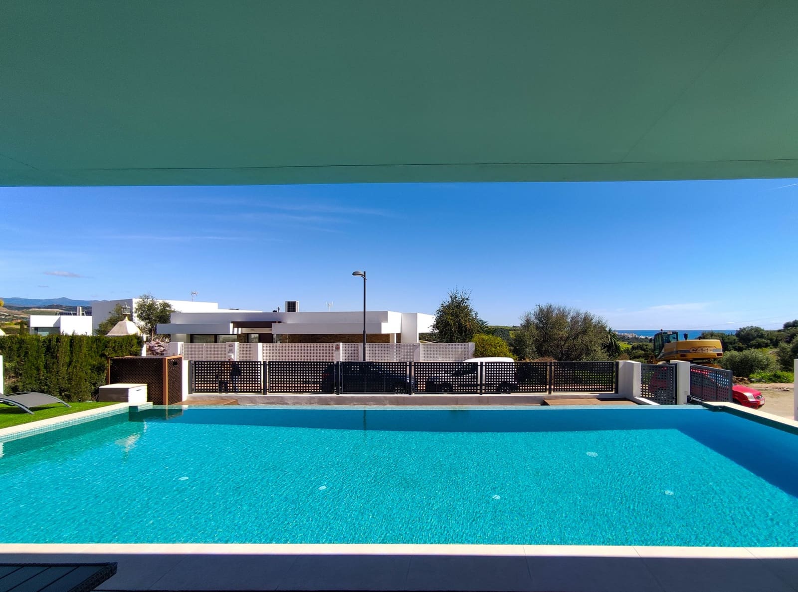 Chalet de 3 habitaciones en Estepona en venta con piscina garaje - 1.440.000 € (Ref: 9721053)