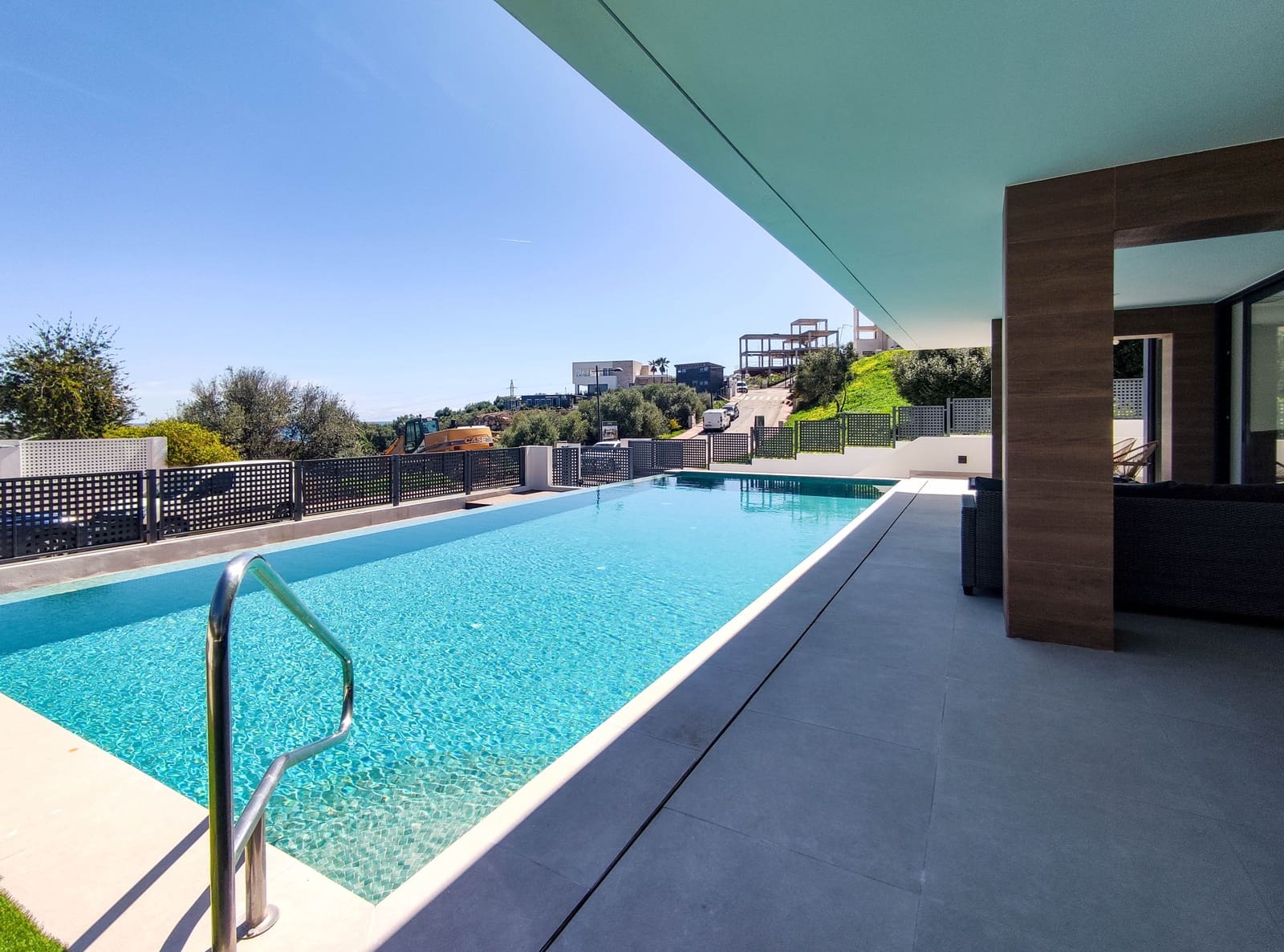 Chalet de 3 habitaciones en Estepona en venta con piscina garaje - 1.440.000 € (Ref: 9721053)