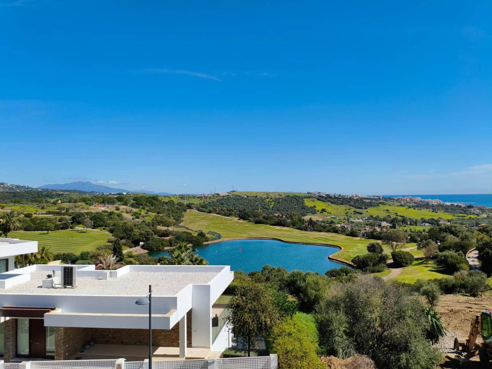Chalet de 3 habitaciones en Estepona en venta con piscina garaje - 1.440.000 € (Ref: 9721053)