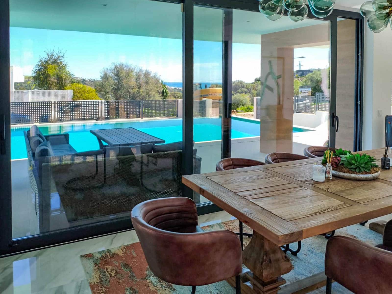 Chalet de 3 habitaciones en Estepona en venta con piscina garaje - 1.440.000 € (Ref: 9721053)