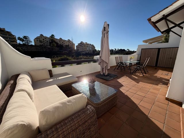 2 bedroom Apartment for sale in Estepona with pool garage - € 380,000 (Ref: 9721054)