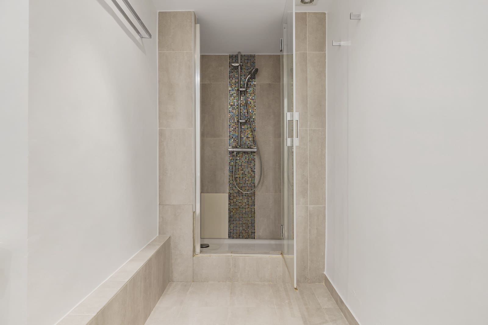 5 sovrum Hus till salu i Benahavis med pool garage - 995 000 € (Ref: 9780089)