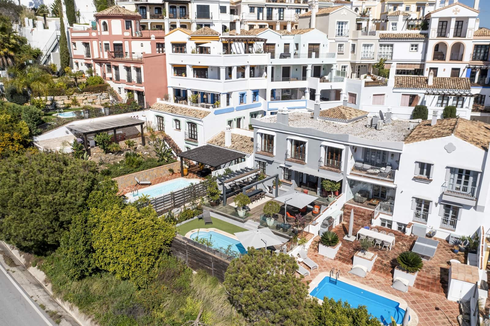 5 sovrum Hus till salu i Benahavis med pool garage - 995 000 € (Ref: 9780089)