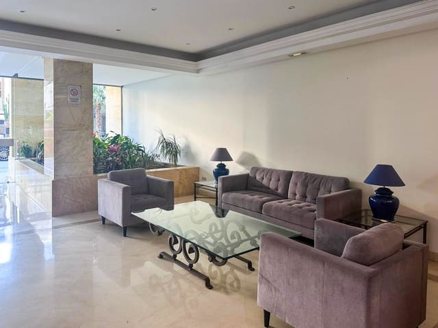 2 bedroom Apartment for sale in Puerto Banus, Marbella with pool garage - € 650,000 (Ref: 9780091)