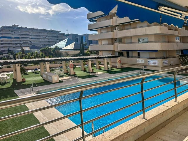 2 bedroom Apartment for sale in Puerto Banus, Marbella with pool garage - € 650,000 (Ref: 9780091)