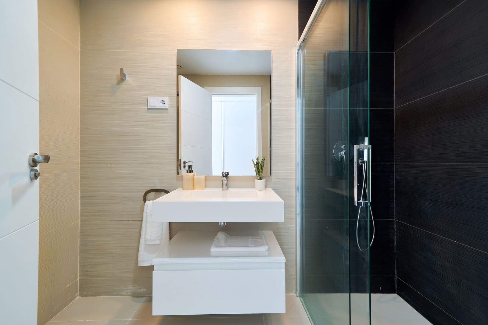 2 bedroom Apartment for sale in New Golden Mile with pool garage - € 540,000 (Ref: 9780093)