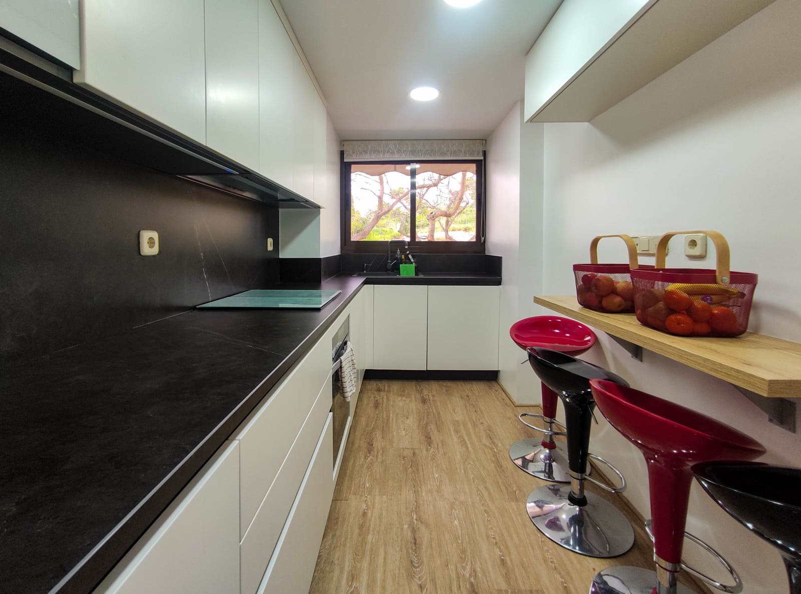 3 quarto Apartamento para venda em Estepona com piscina garagem - 449 000 € (Ref: 9798612)