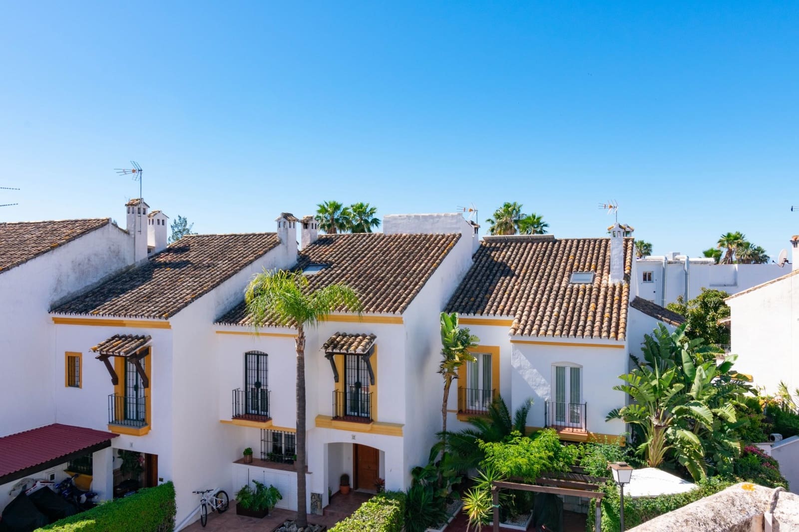 Casa de 3 habitaciones en Estepona en venta con piscina garaje - 449.000 € (Ref: 9833204)