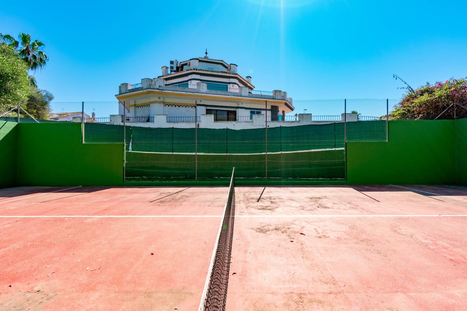 Casa de 3 habitaciones en Estepona en venta con piscina garaje - 449.000 € (Ref: 9833204)