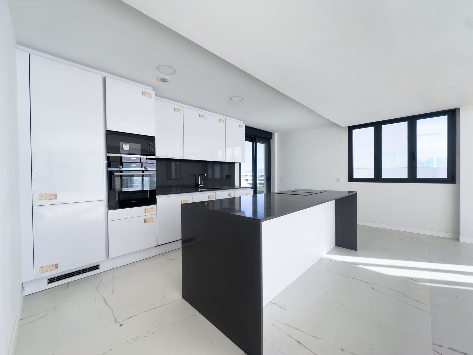2 soveværelse Lejlighed til salg i Casares med swimmingpool garage - € 505.000 (Ref: 9891616)