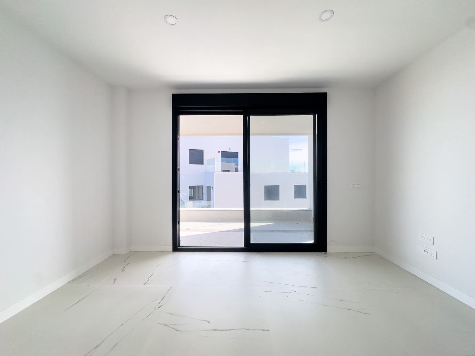2 soveværelse Lejlighed til salg i Casares med swimmingpool garage - € 505.000 (Ref: 9891616)