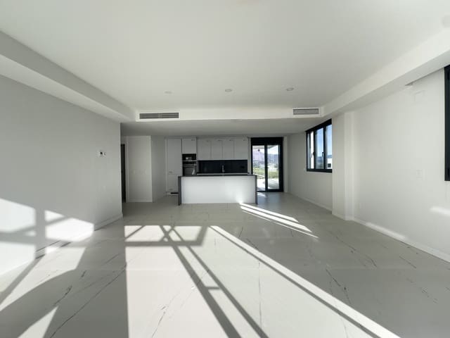 2 soverom Leilighet til salgs i Casares med svømmebasseng garasje - € 505 000 (Ref: 9891616)
