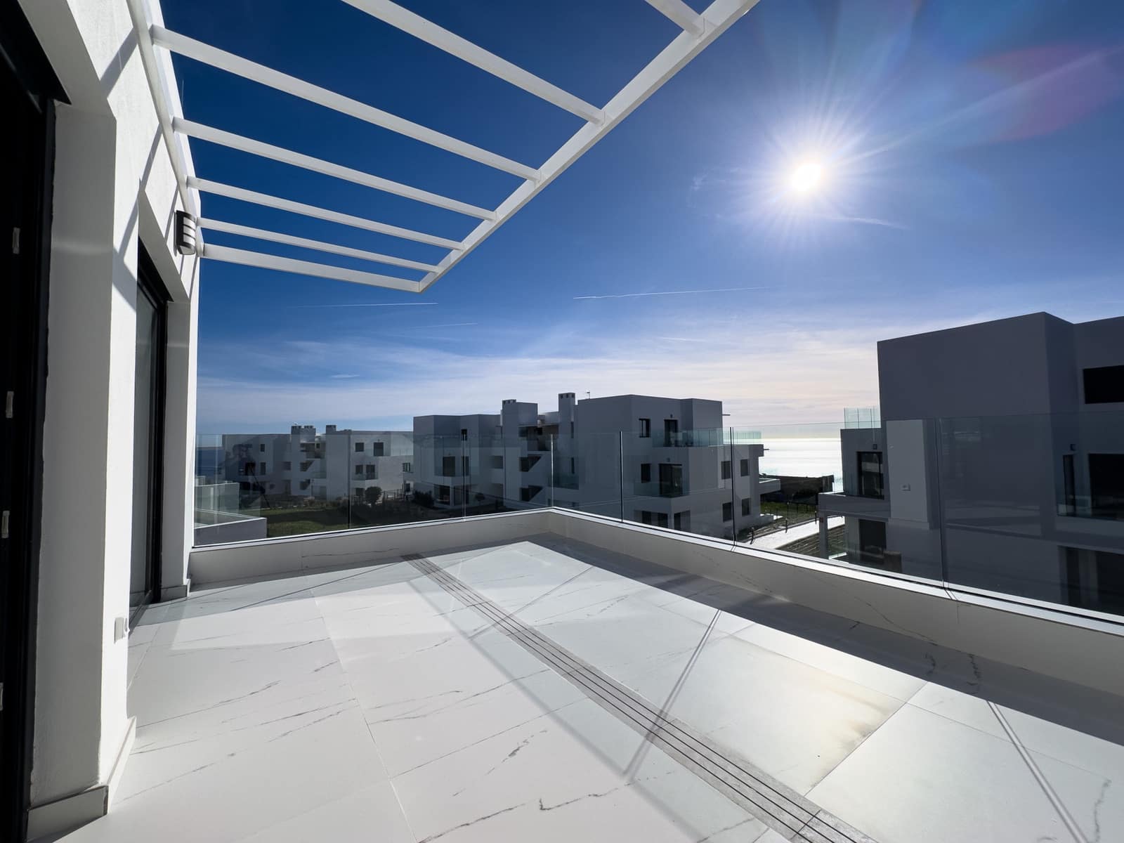 2 soveværelse Lejlighed til salg i Casares med swimmingpool garage - € 505.000 (Ref: 9891616)